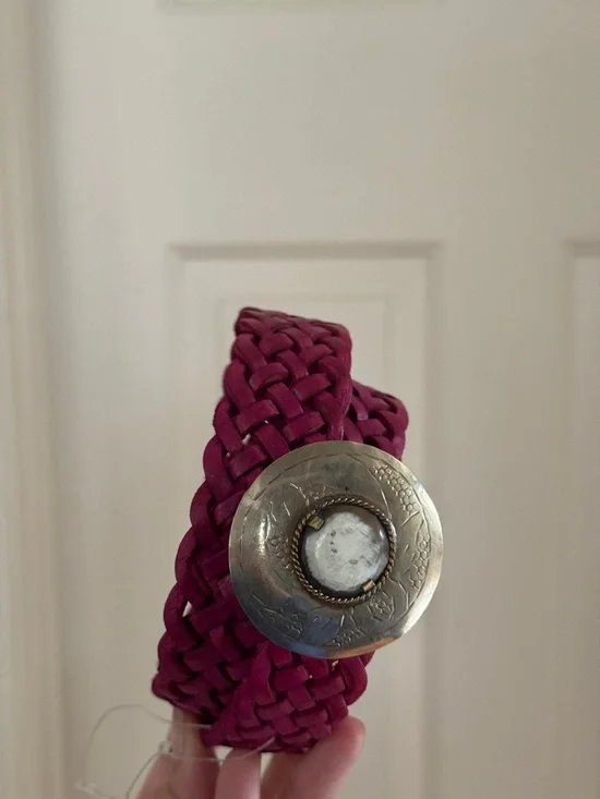 NWOT Hot Pink Statement Belt - Picture 2 of 5